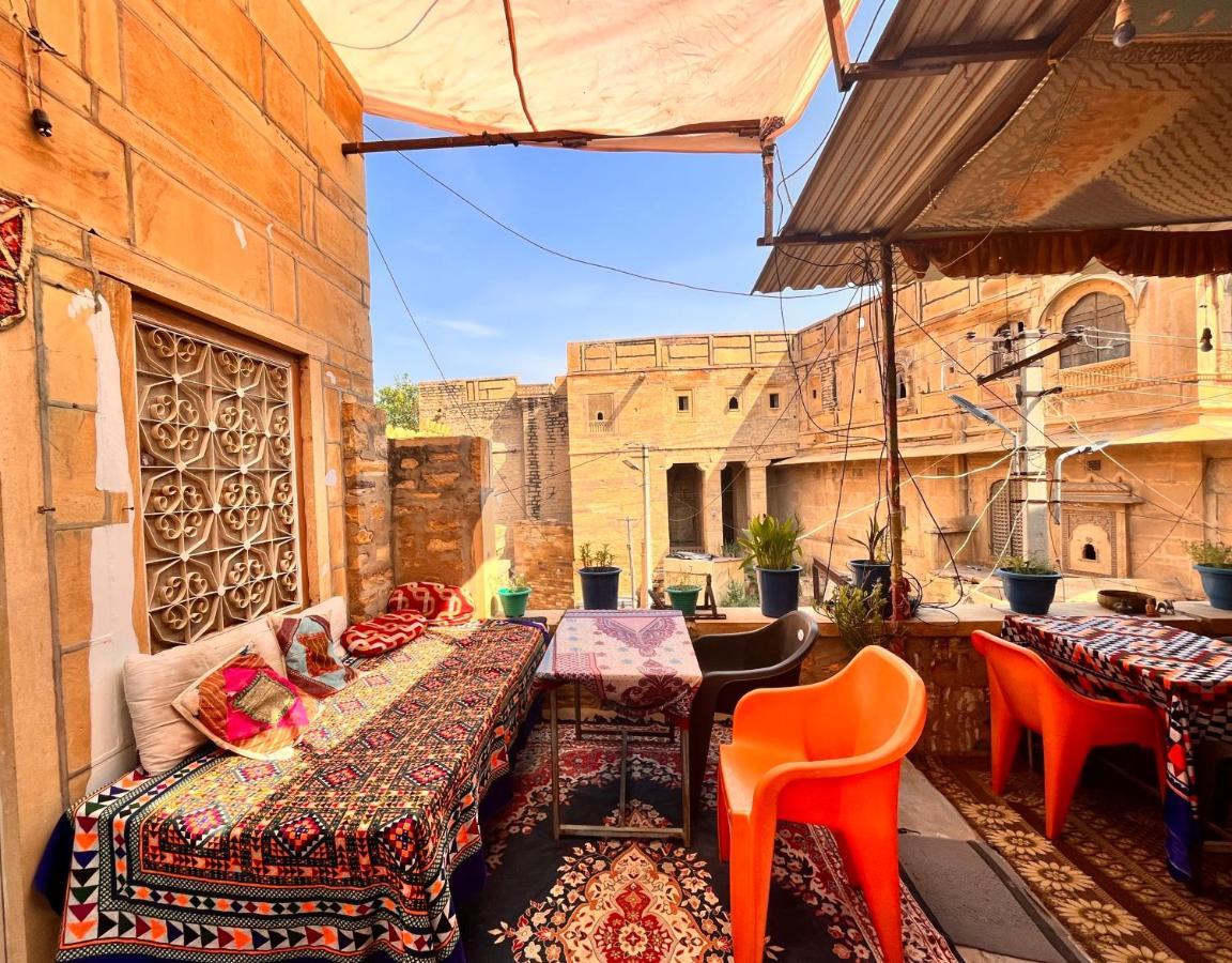Hostel Marigold Home Stay Jaisalmer Ngoại thất bức ảnh