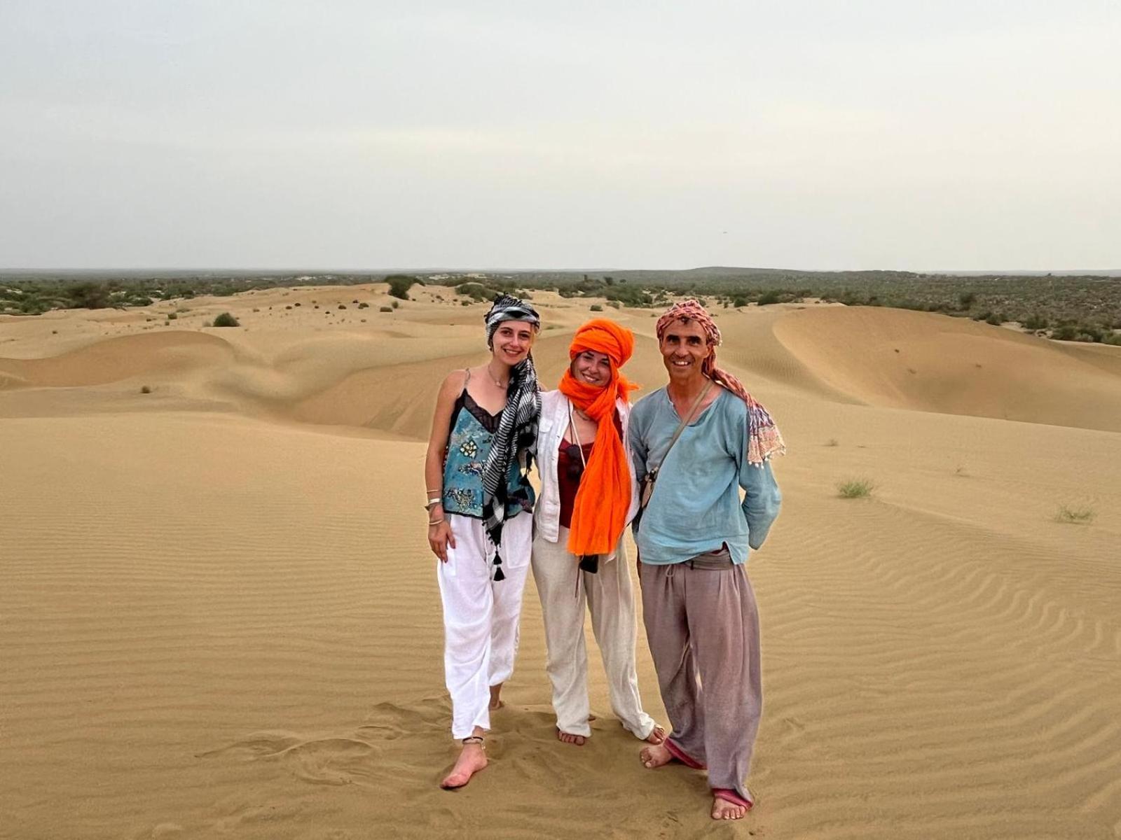 Hostel Marigold Home Stay Jaisalmer Ngoại thất bức ảnh